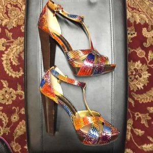BCBG heels